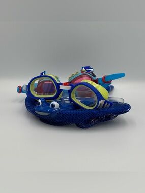 Boys Small Swimming Goggles & Pool Toy Lot- Finding Nemo Dory Sonic the Hedgehog